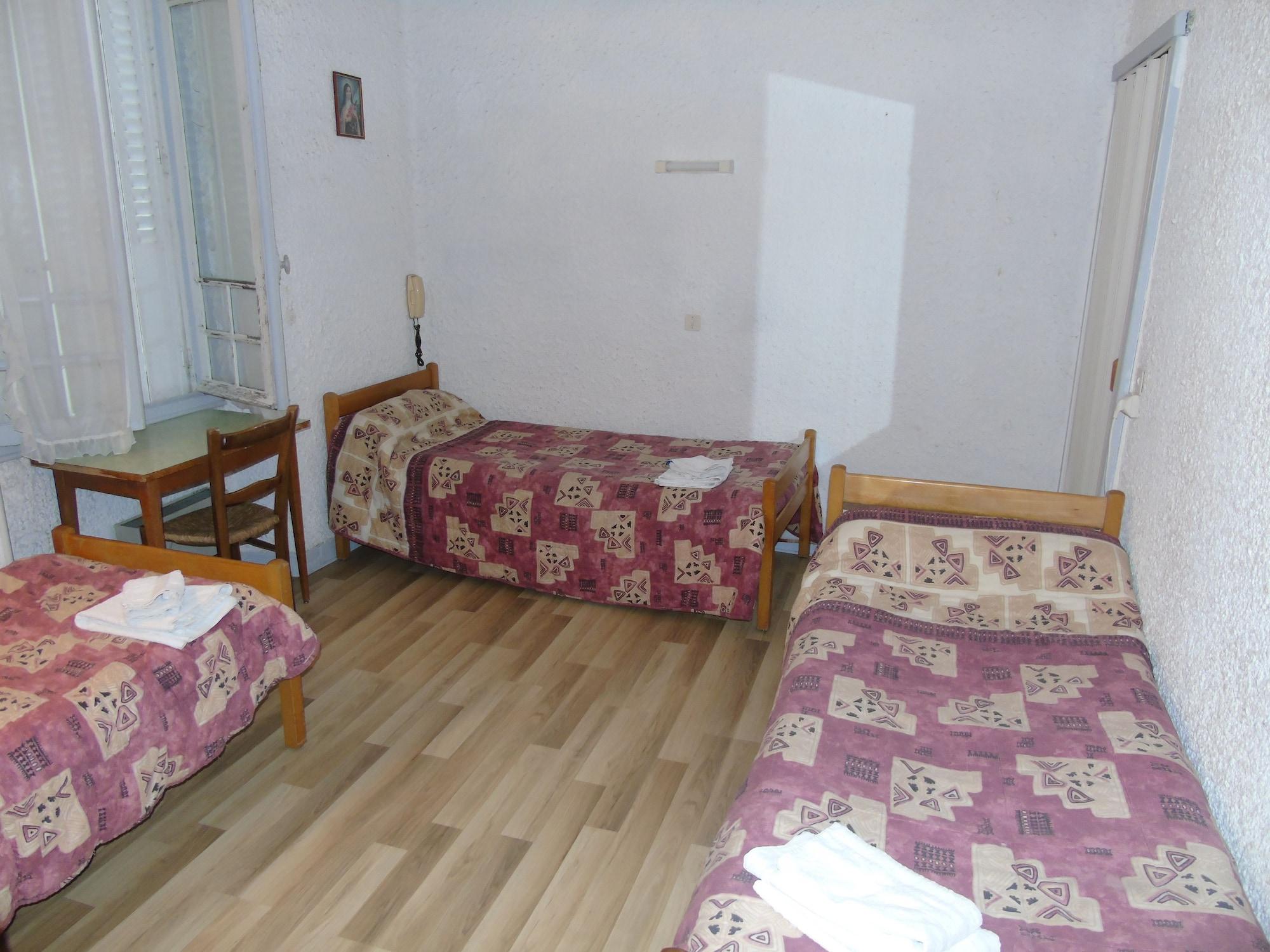 Hotel-Restaurant Le Saint Christophe Lourdes Dış mekan fotoğraf