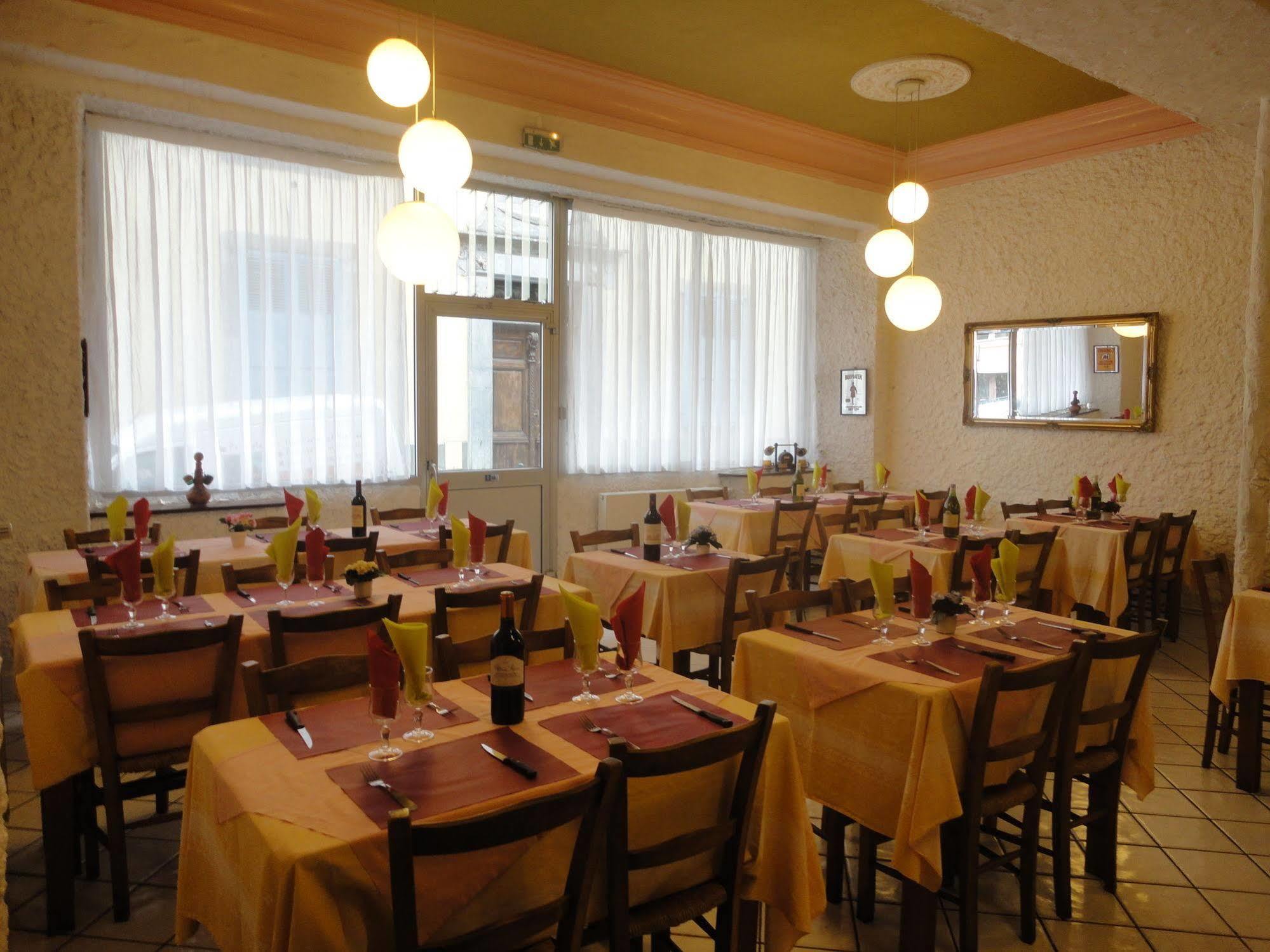 Hotel-Restaurant Le Saint Christophe Lourdes Dış mekan fotoğraf